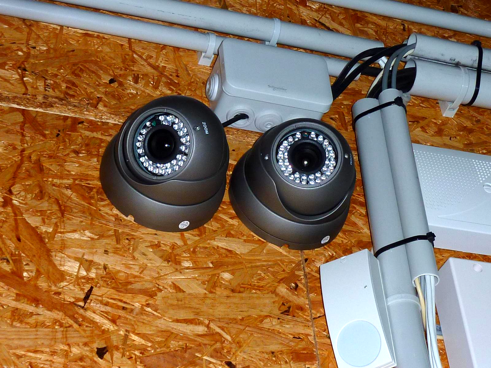 Caméras de surveillance des boxes de stockage