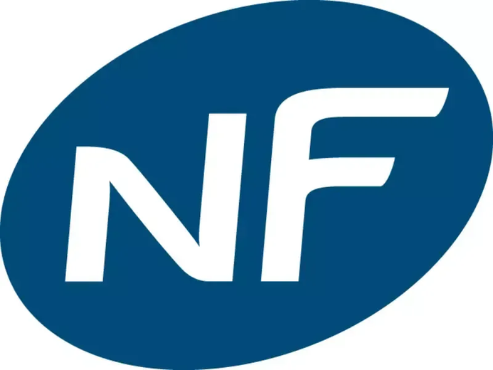 Lettres blanches NF.