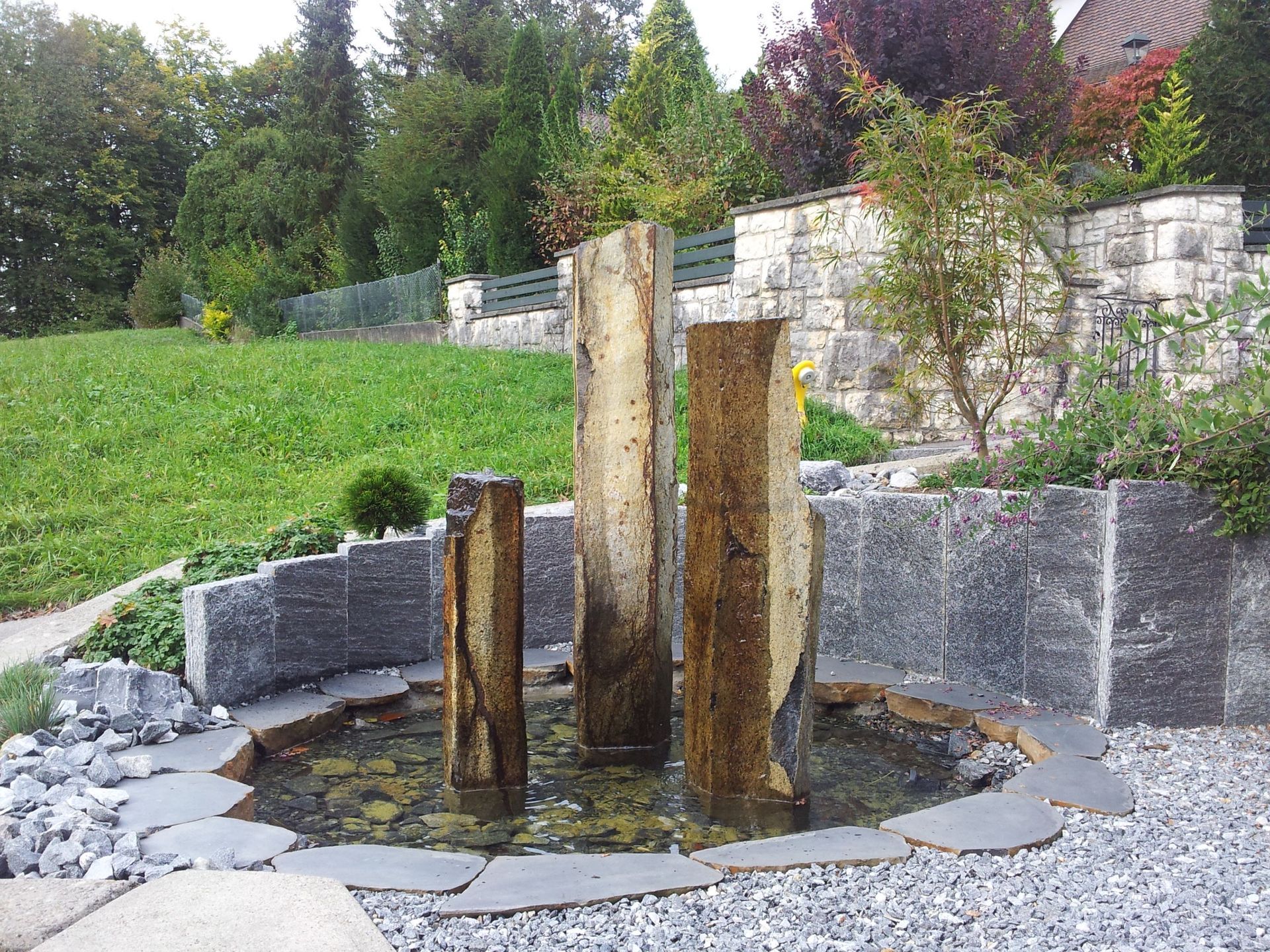 Mauer - Lüthi Gartenbau GmbH