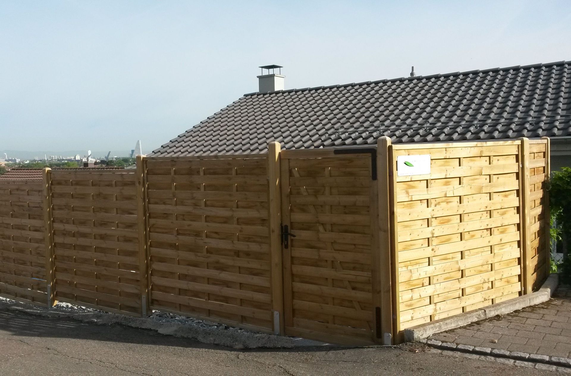 Sichtschutz - Lüthi Gartenbau Sichtschutz - Lüthi Gartenbau GmbHGmbH