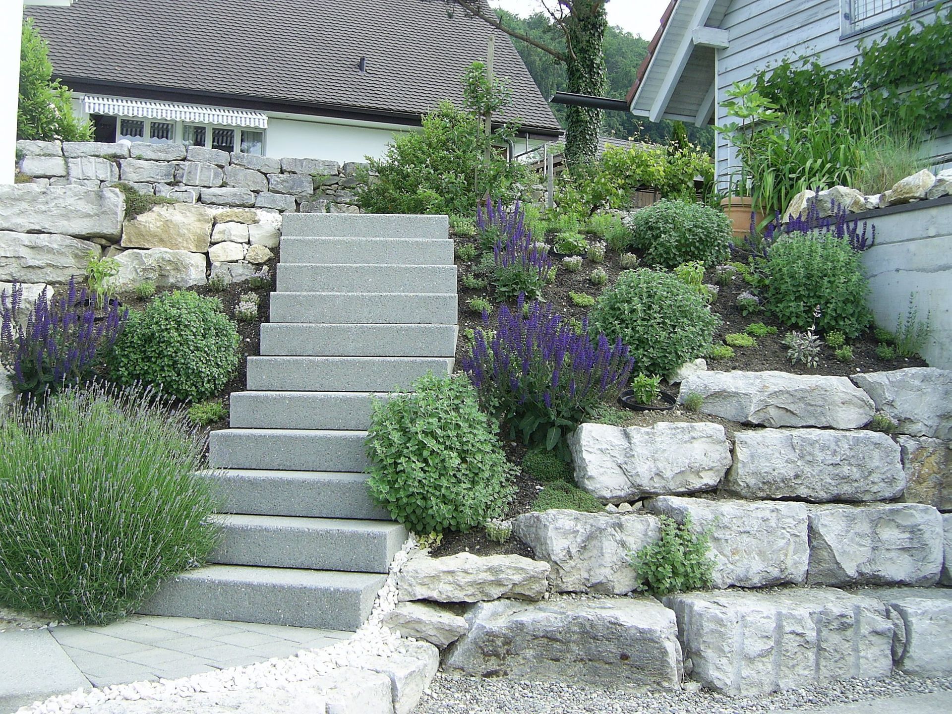 Blockstufentreppe - Lüthi Gartenbau GmbH