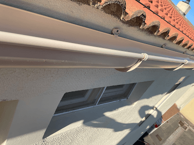 Installation de gouttière en PVC