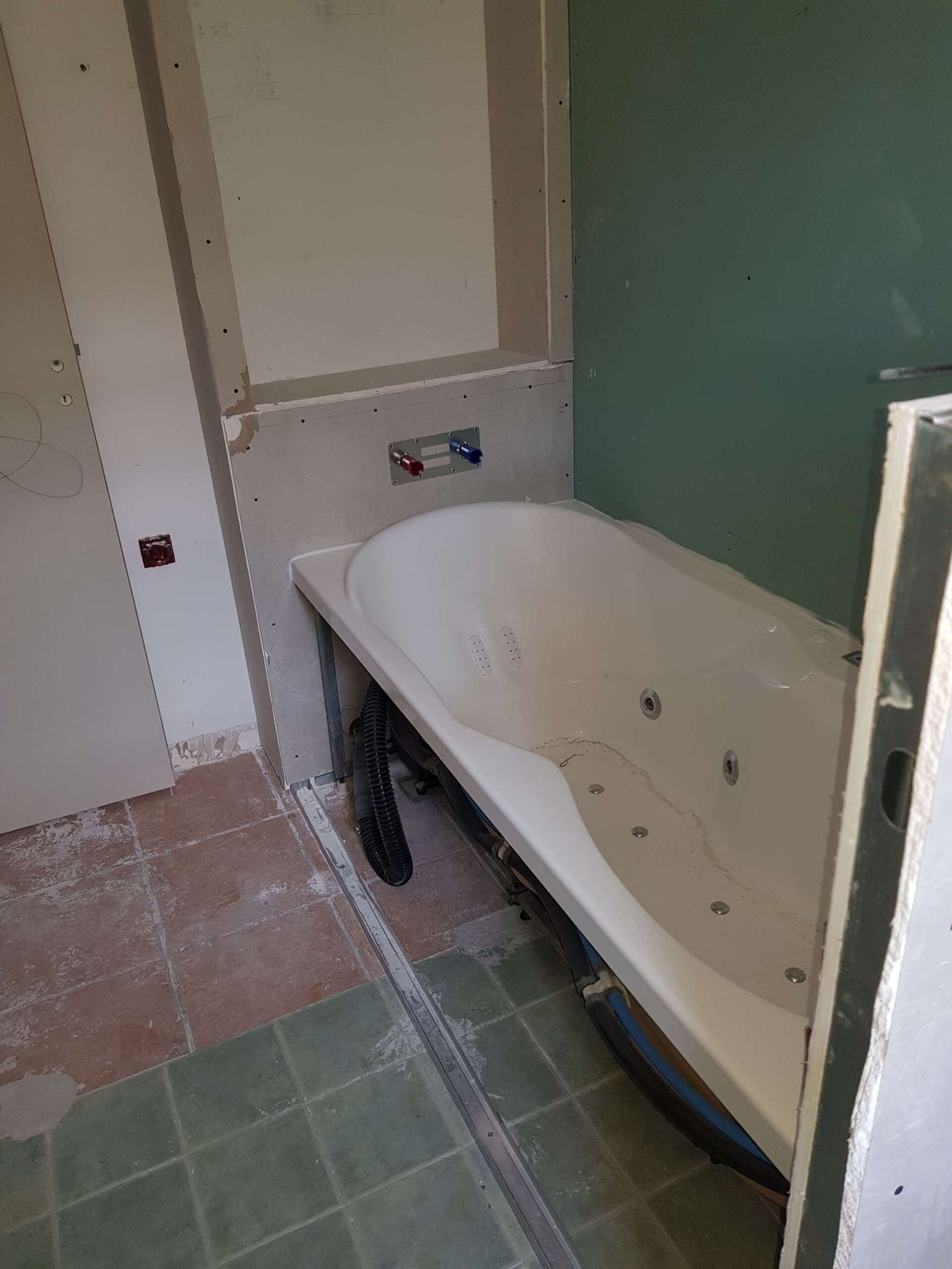 Salle de bains en travaux