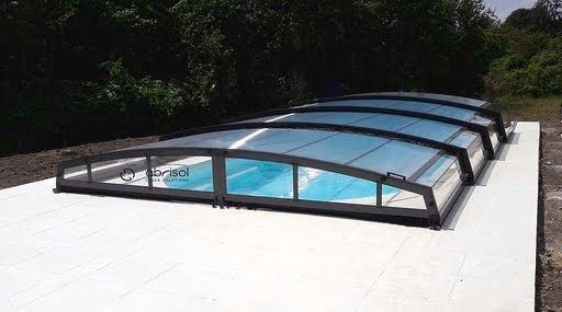 Abri de piscine mi-haut