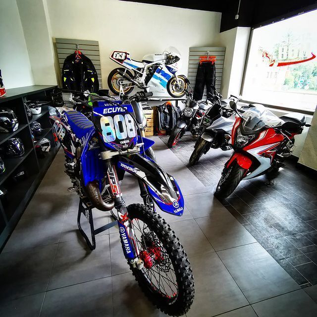 Exposition de modèles à l'Atelier 808