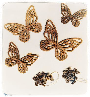 Holz Schmetterlinge und Blumen darauf