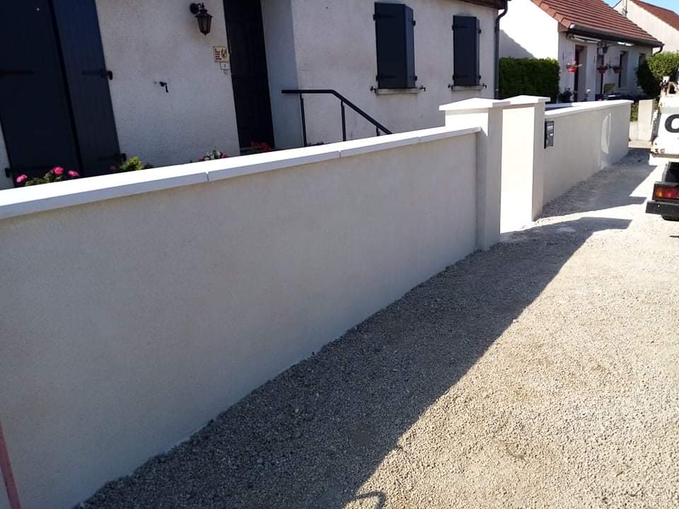 Mur de portail maçonné