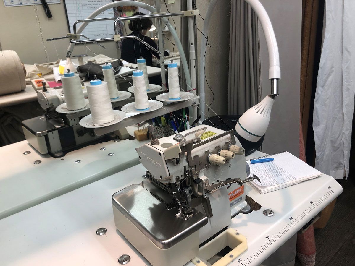 Surfileuse pour que les tissus ne s'effilochent pas