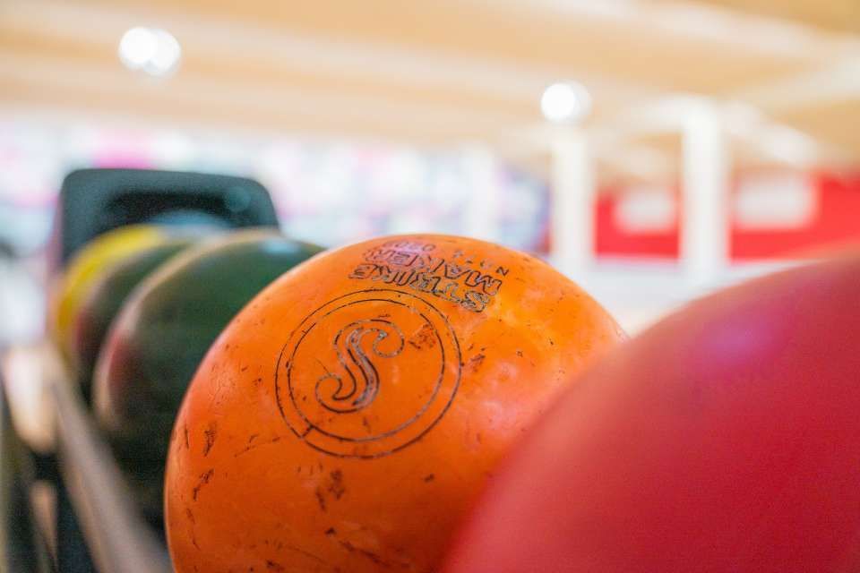 Bowling-Center – Marcus Pfeffereder