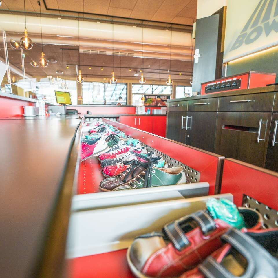 Bowling-Center – Marcus Pfeffereder