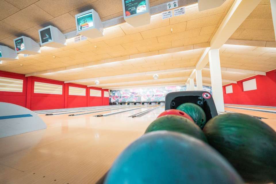 Bowling-Center – Marcus Pfeffereder