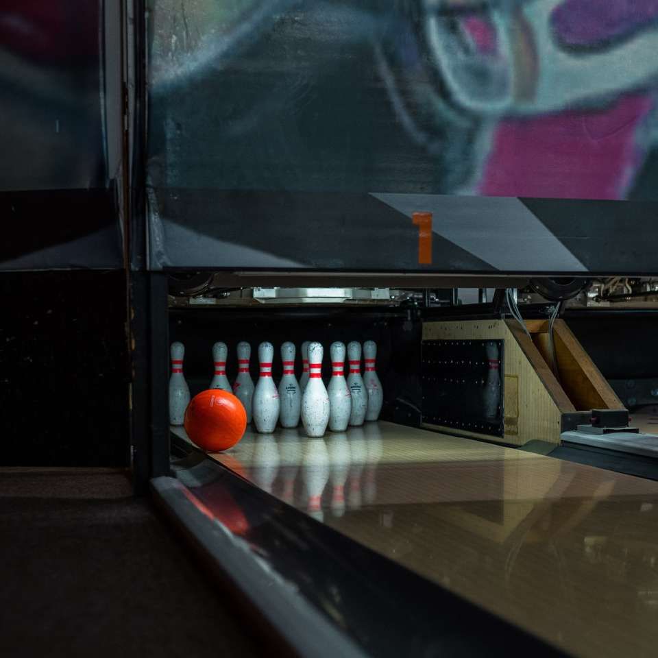 Bowling-Center – Marcus Pfeffereder