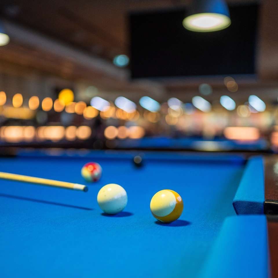 Bowling-Center – Marcus Pfeffereder