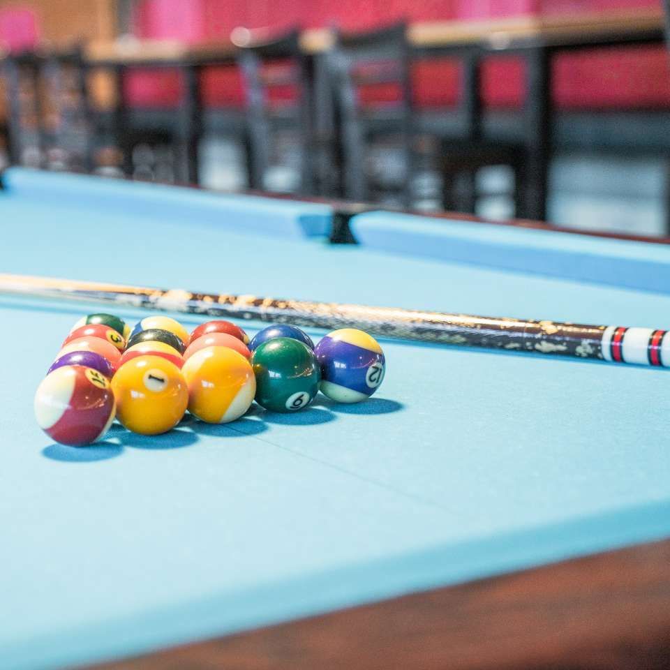 Bowling-Center – Marcus Pfeffereder