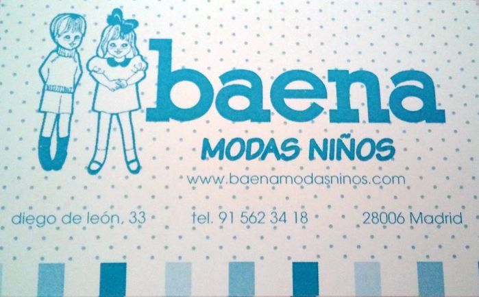 Una tarjeta de visita azul y blanca para Baena Modas Niños