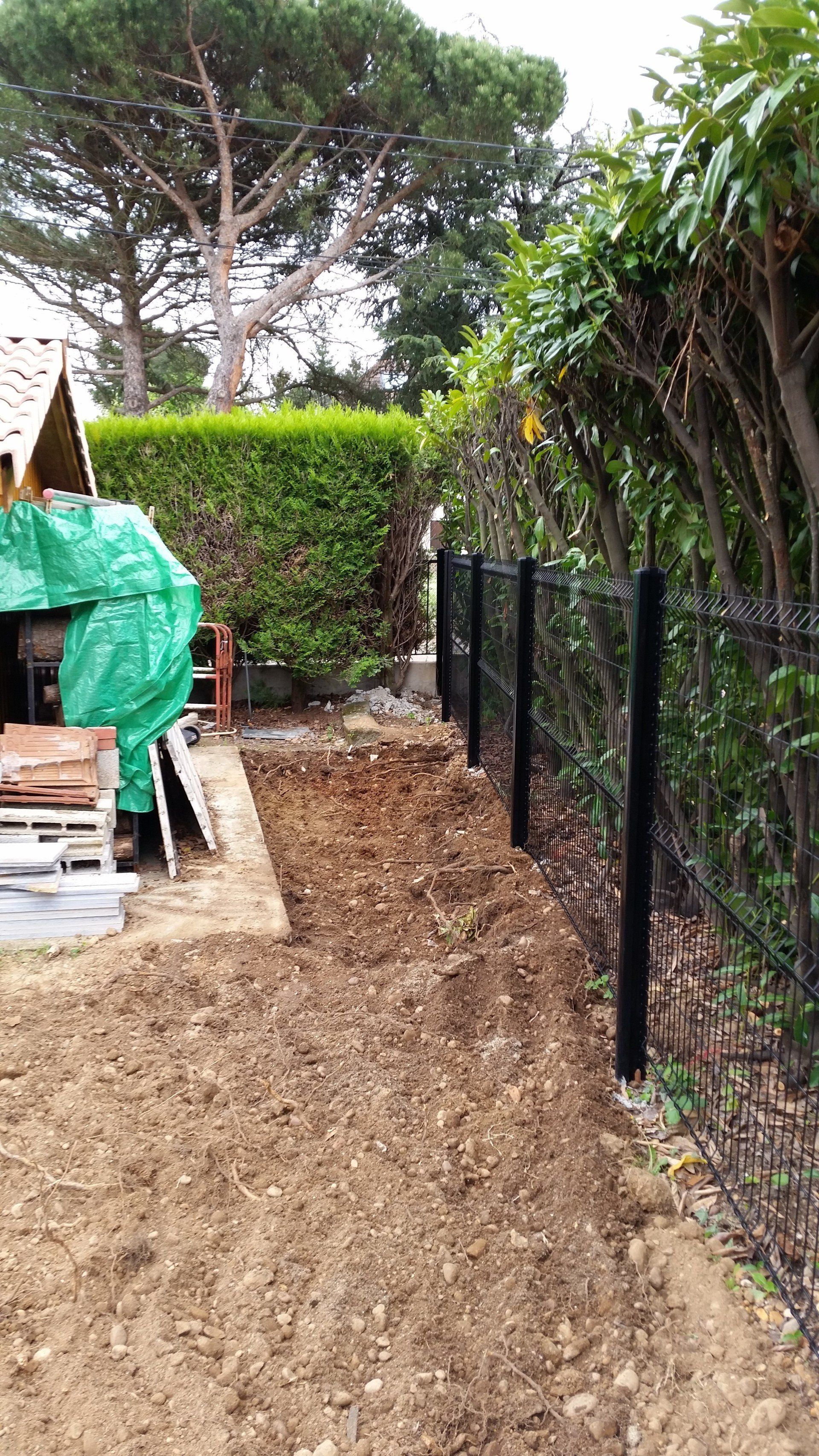 Grillage en panneaux rigides