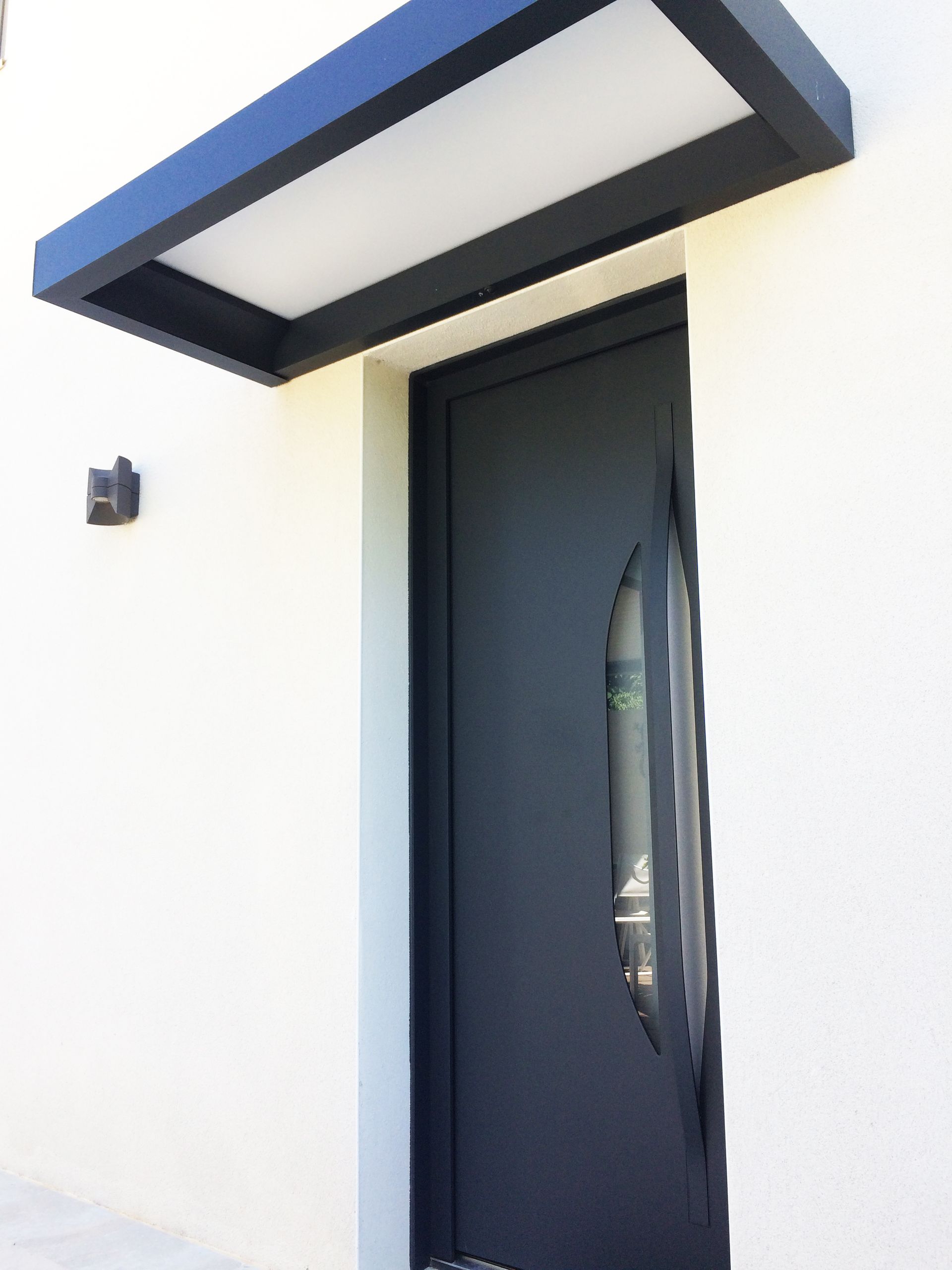 Porte d'entrée noire