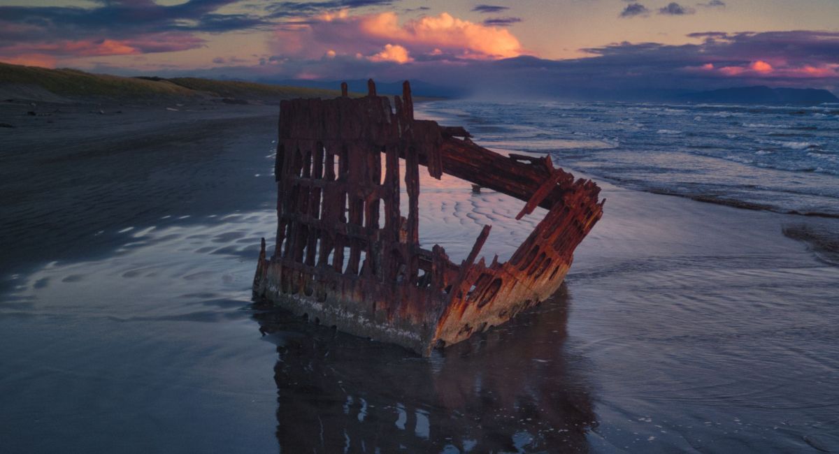 Peter Iredale shipwreck remains at Fort Stevens State Park Oregon