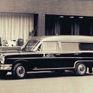 Leichenwagen Mercedes historisch