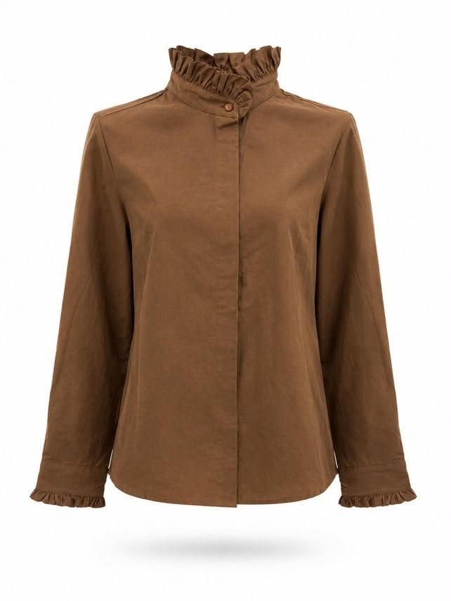 Chaqueta marrón de manga larga con cuello alto con volantes y puños acampanados, vista frontal.
