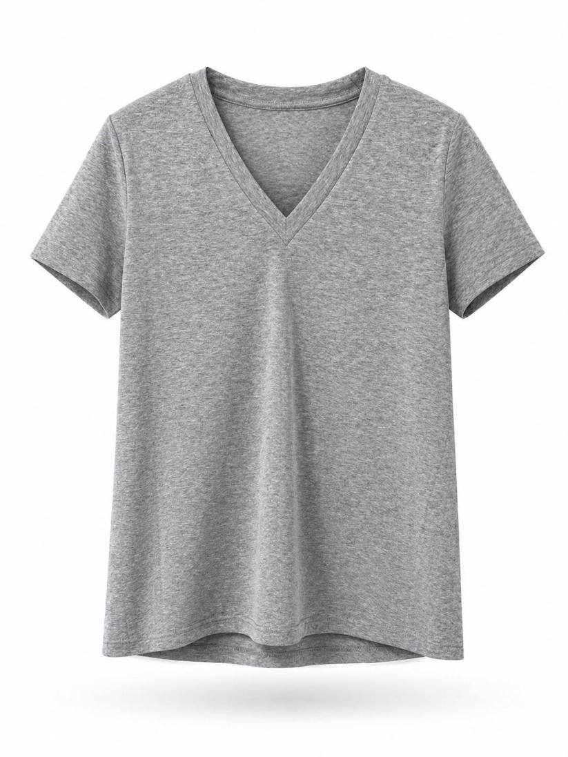 Camiseta gris de manga corta con cuello en V sobre fondo blanco.