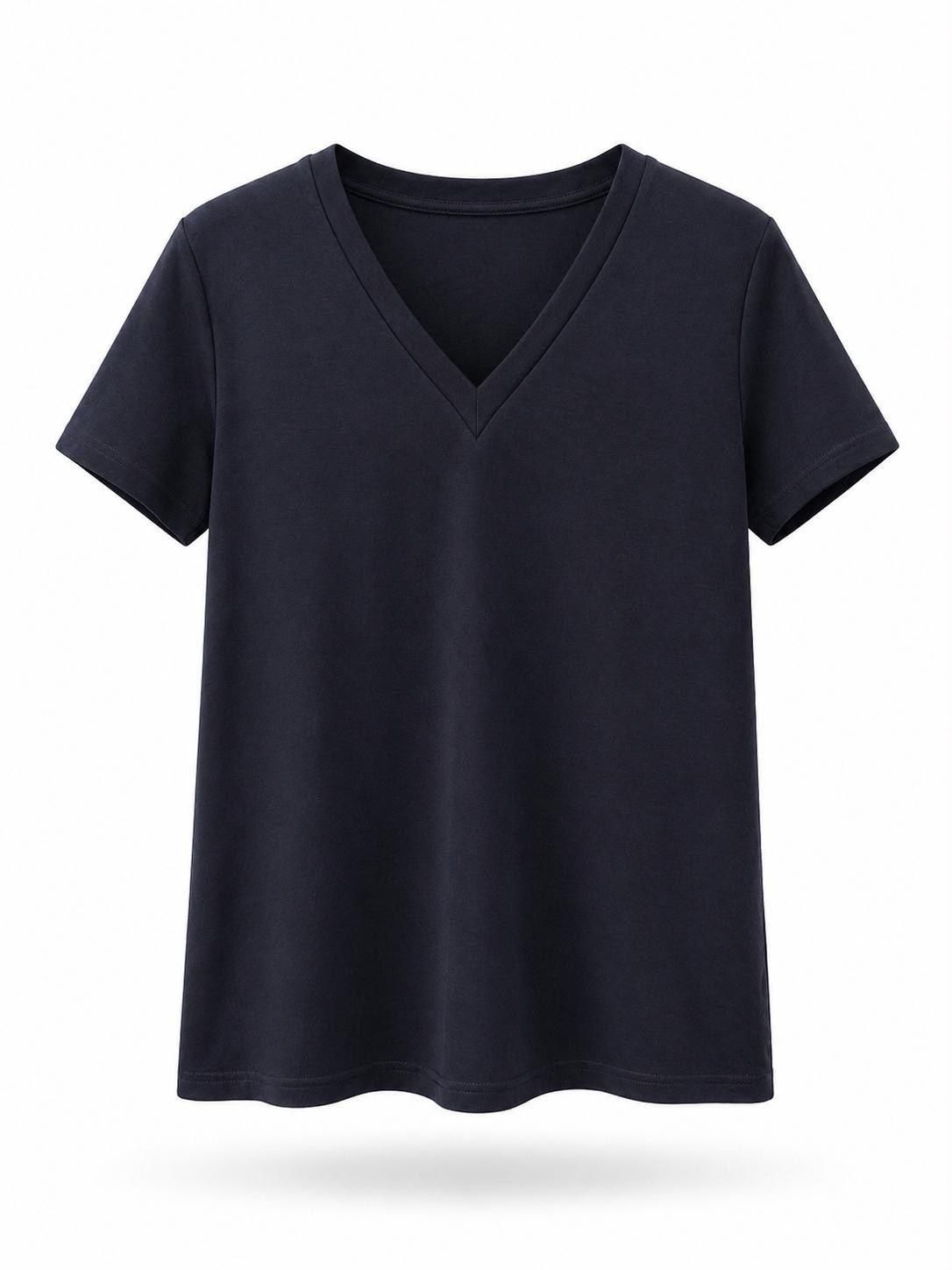 Camiseta azul marino oscuro de manga corta con cuello en V sobre fondo blanco.