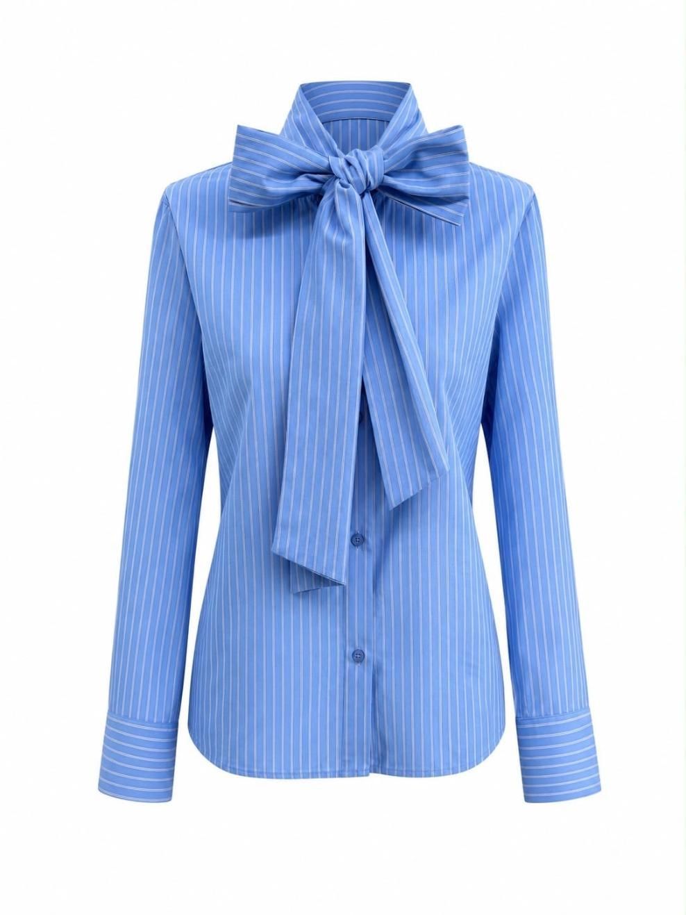Blusa azul de rayas finas con mangas largas y una gran pajarita en el cuello.