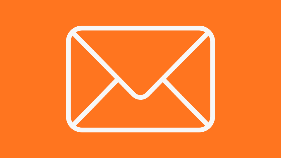 Weißes Briefumschlag-Symbol auf orangefarbenem Hintergrund