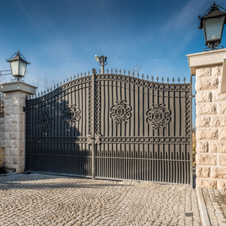 Portail en fer forgé