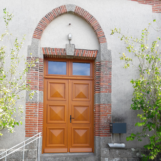 Porte d'entrée en bois