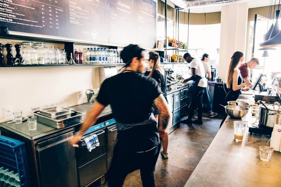 Kschier Ladenbau Innenausbau Möbelbau