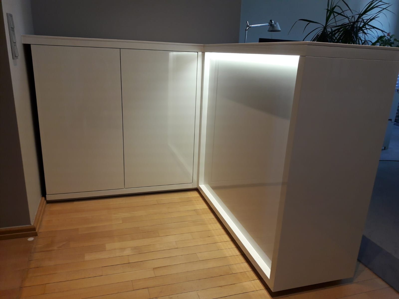 Kschier Ladenbau Innenausbau Möbelbau