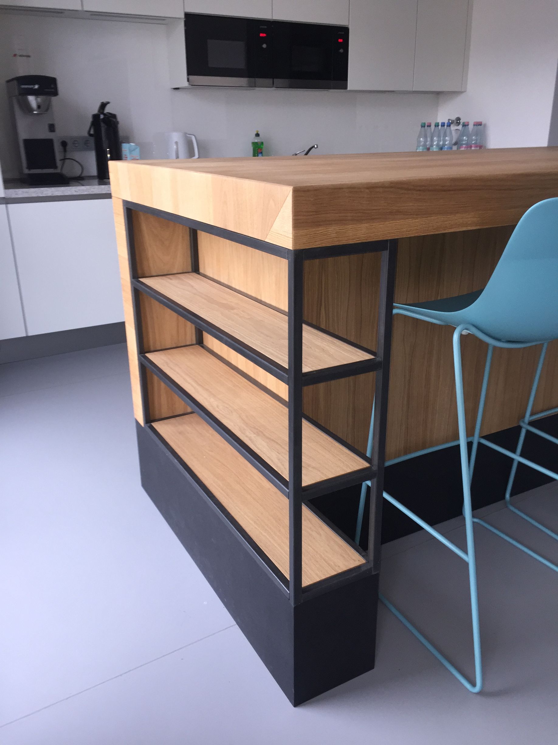 Kschier Ladenbau Innenausbau Möbelbau