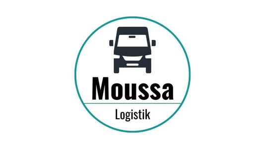 Logo für Moussa Logistik GmbH, Text über einer blaugrünen Linie mit einem schwarzen LKW-Symbol rechts.