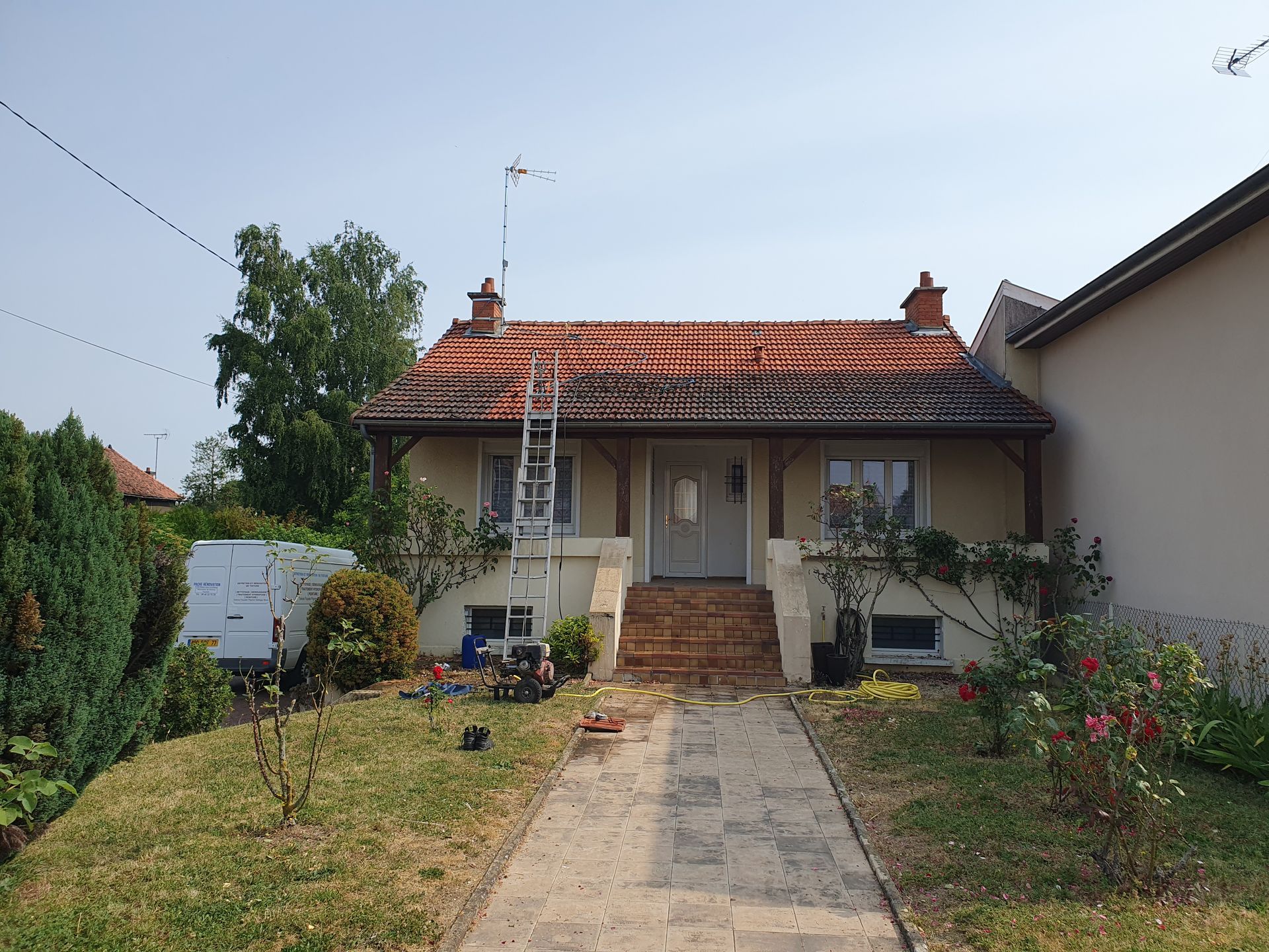 Démoussage de toit.