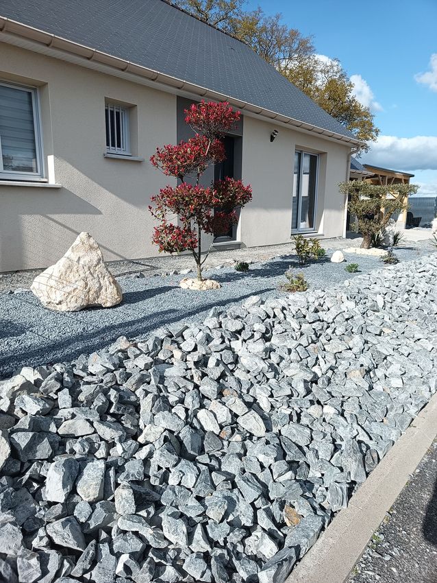 Empierrement et plantations .