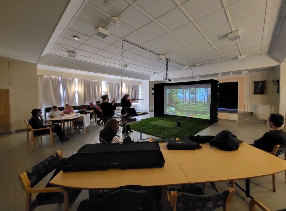 Ammuntasimulaattori viihdekäyttöön