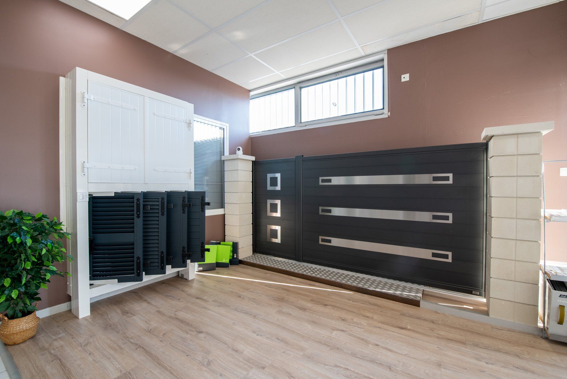 Portail électrique et volets battants