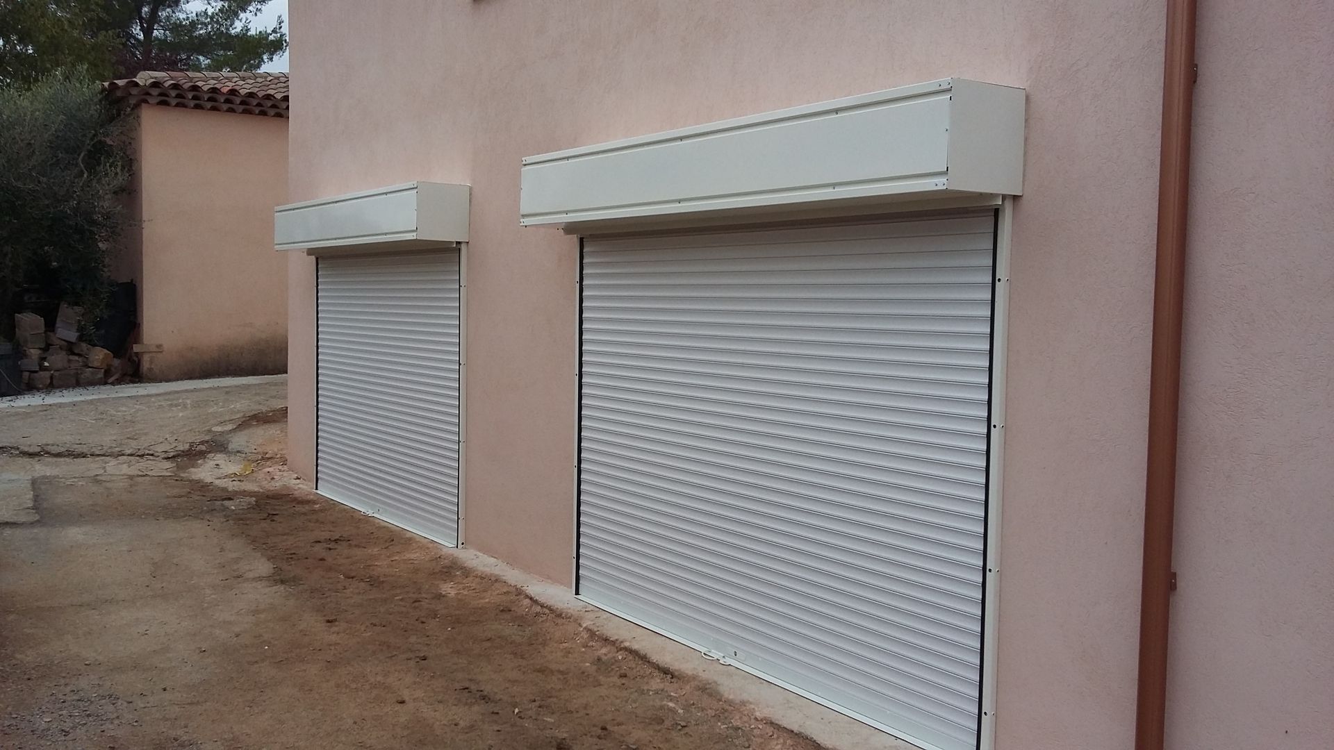 Rideau métallique magasin