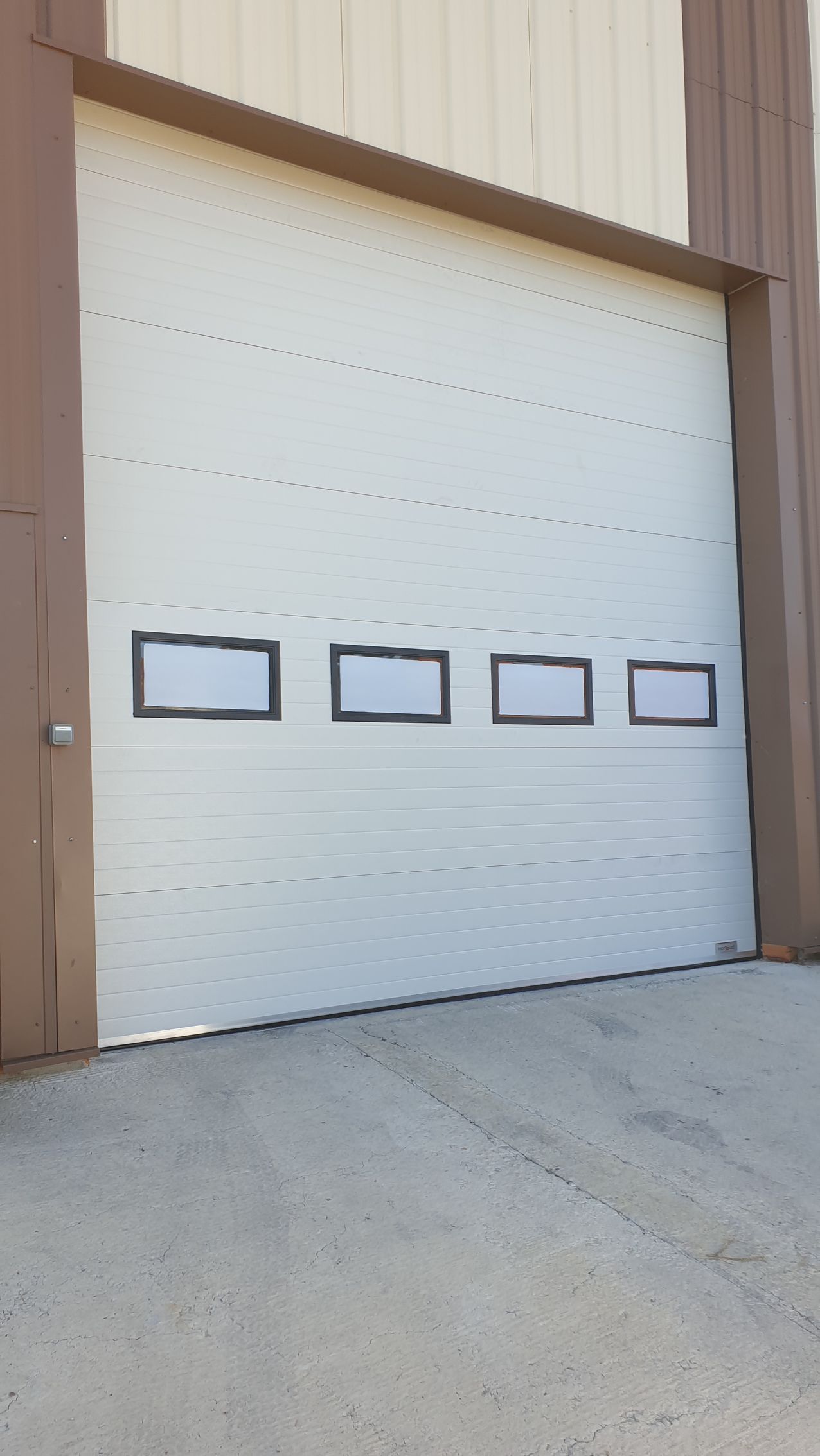 Porte sectionnelle vue exterieur