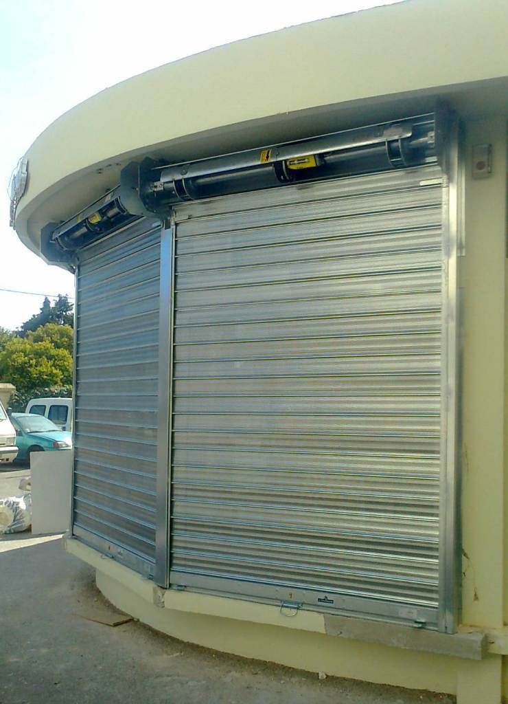 Rideau métallique d'un magasin