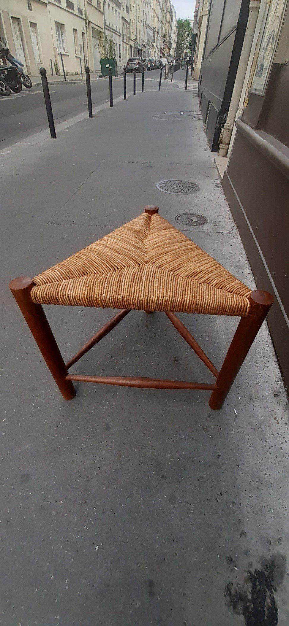 Cannage table triangulaire