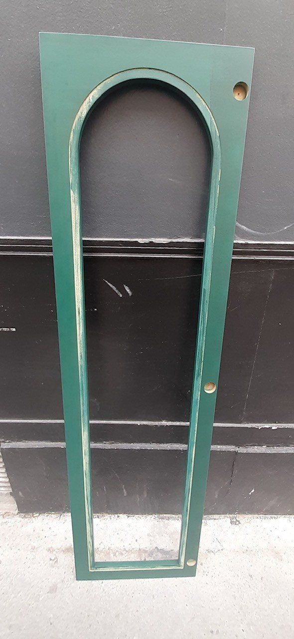 Encadrement porte verte avant cannage