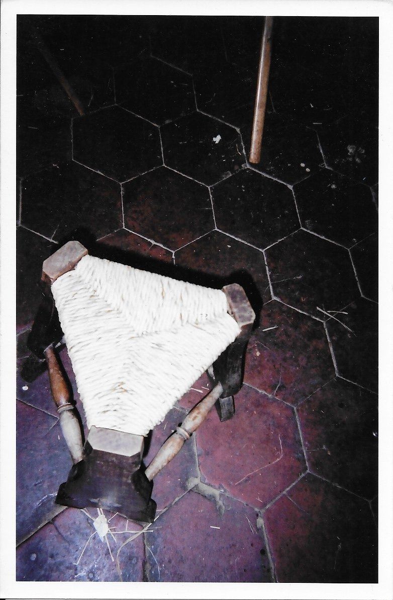 Rempaillage tabouret après