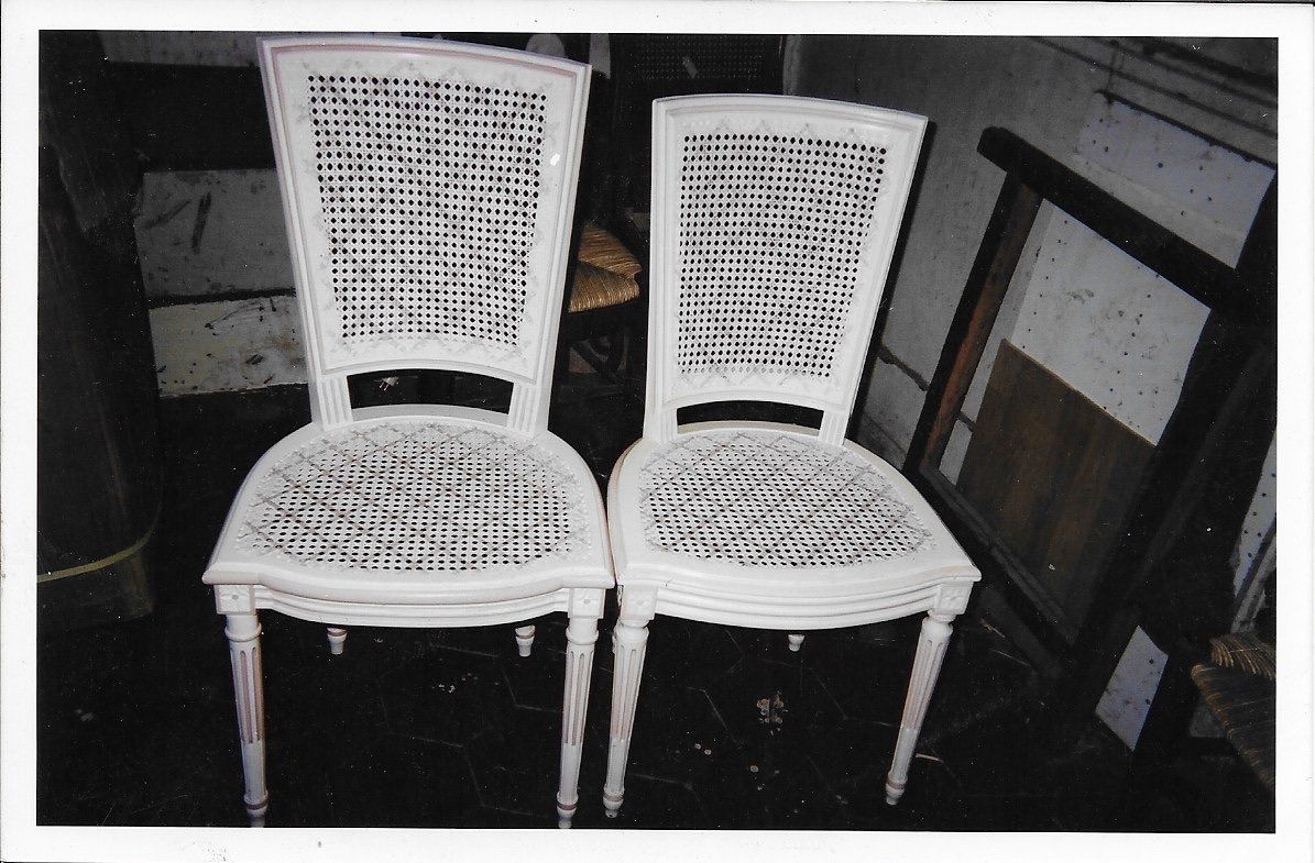 Chaises en croisillons