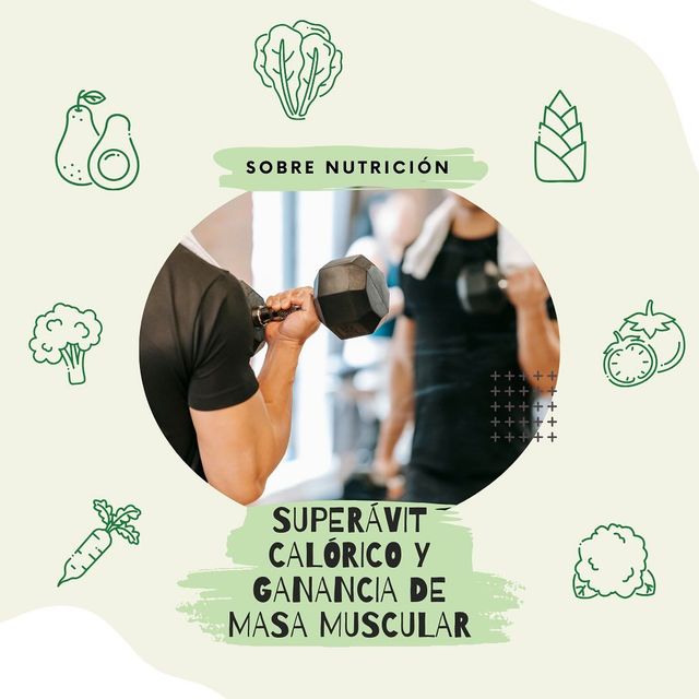 Un hombre está levantando una mancuerna en un gimnasio rodeado de verduras y frutas.