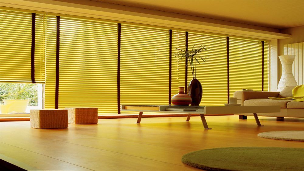 Stores vénitiens intérieurs