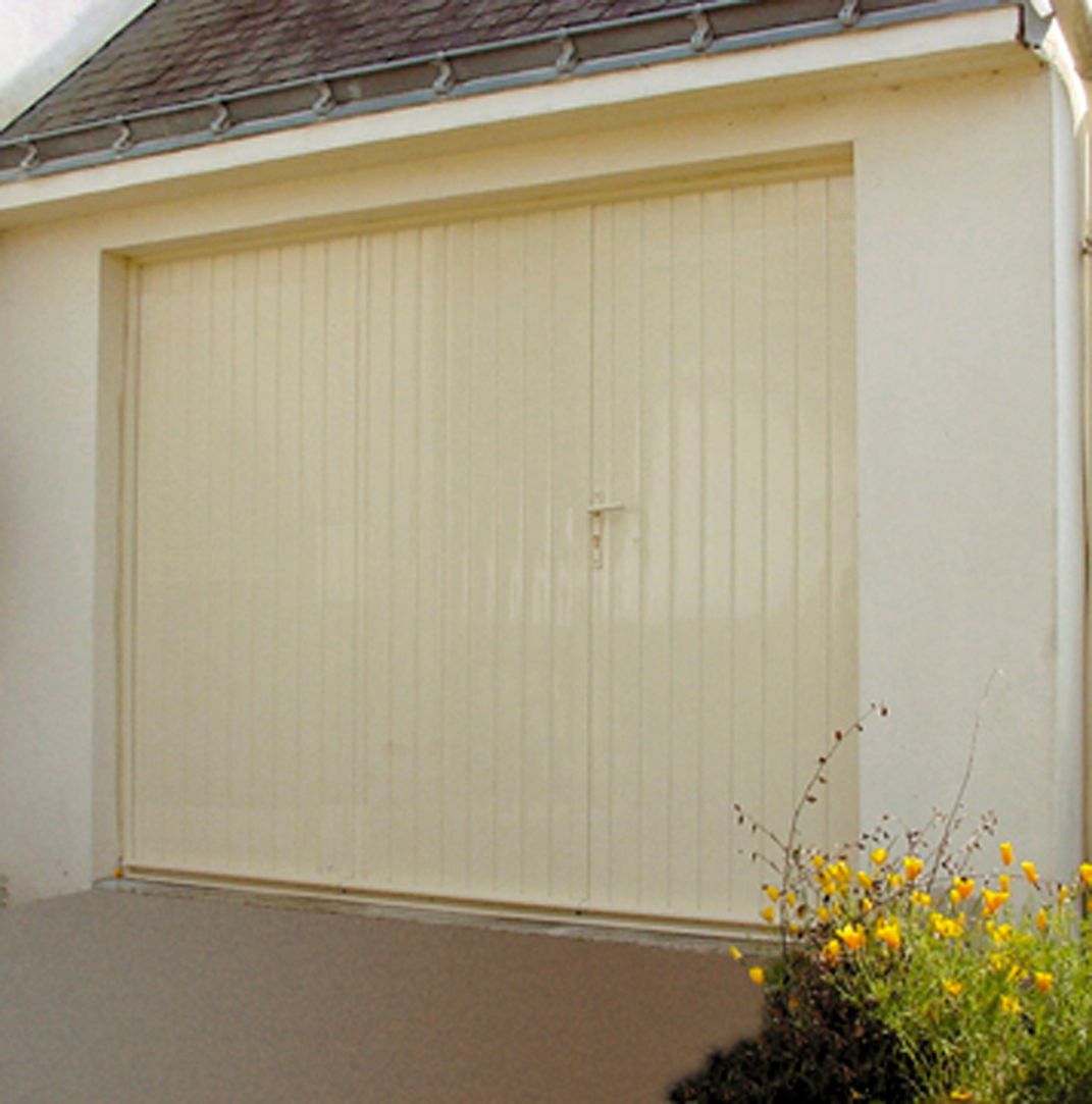 Porte de garage battante