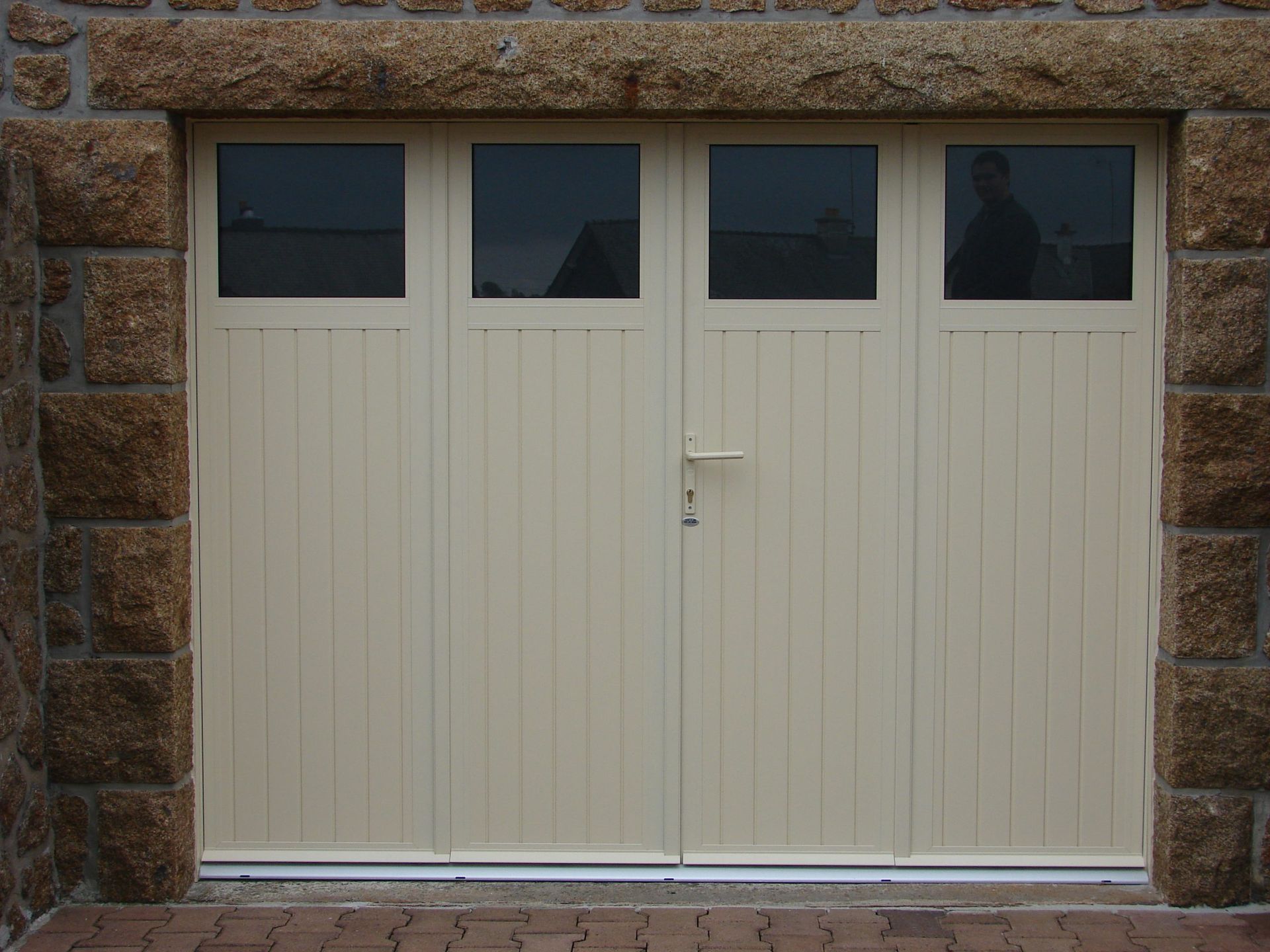 Porte de garage battante 04