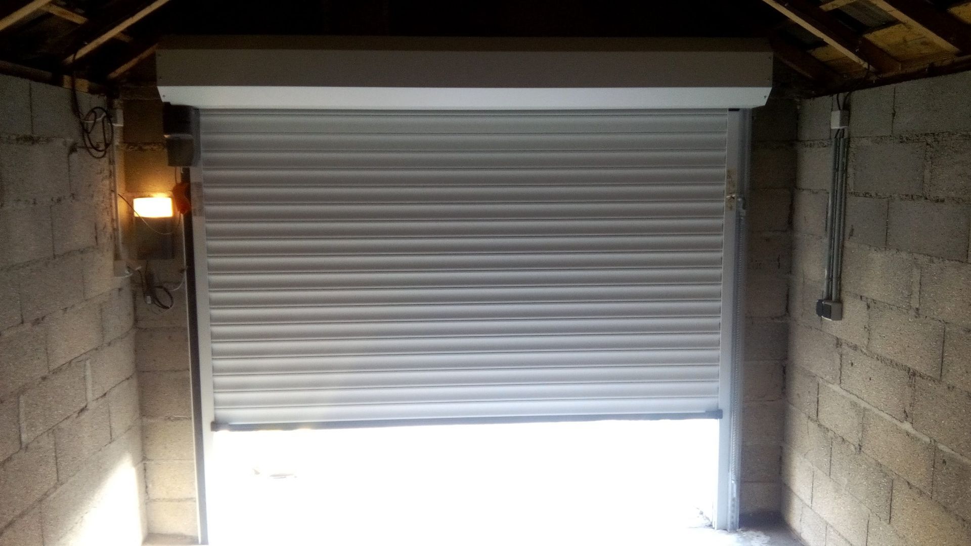 Porte de garage enroulable 05